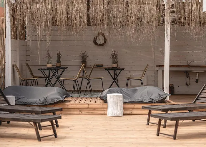 בית הארחה La - Saint 4*