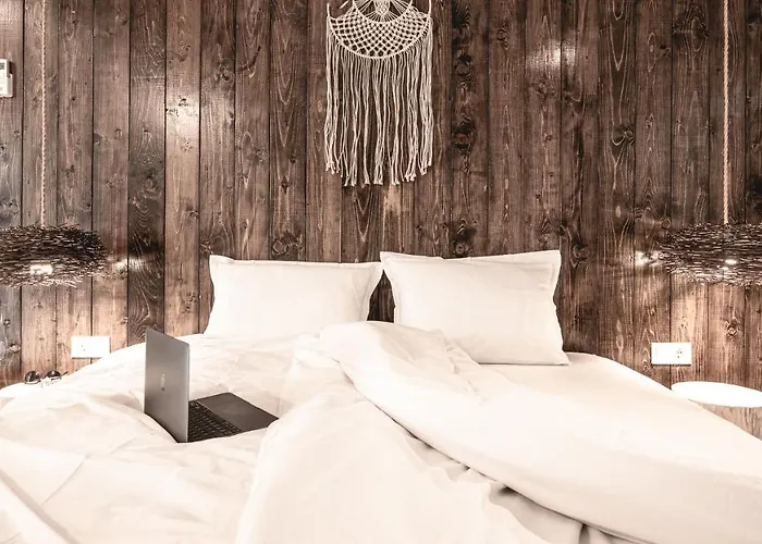 La - Saint בית הארחה סבטי ולאס