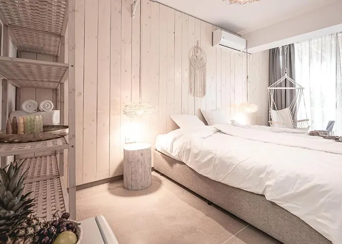 La - Saint 4* סבטי ולאס